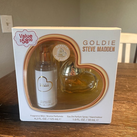 Steve Madden Other - NWT Steve Madden Goldie perfume set